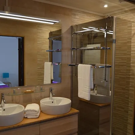 Guest house Asunda & Sauna, D'hotes *